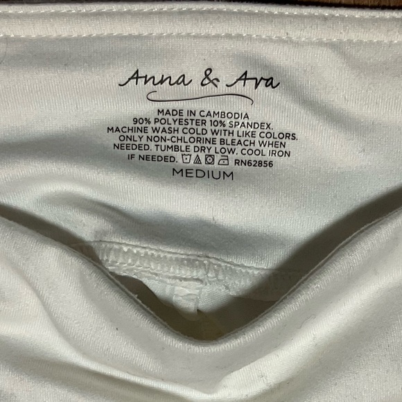 Bundle Athleticwear, Danskin Sport-bra & Anna & Ava Compression pant (Lg/Medium) - Picture 8 of 8